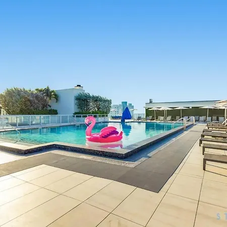 Rooftop Pool - Hot Tub - Hollywood Beach Broad - Walk